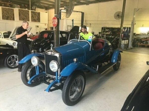 1923 Minerva Roadster Speedster Blue 3 Speed Manual Roadster image