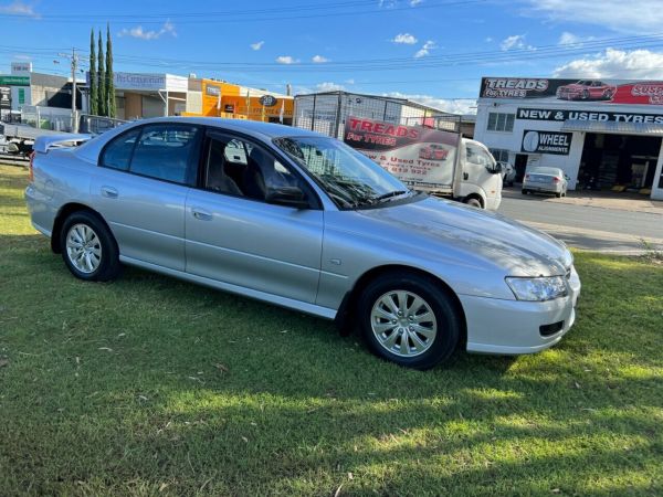 2005 Holden Commodore Sedan Executive VZ image