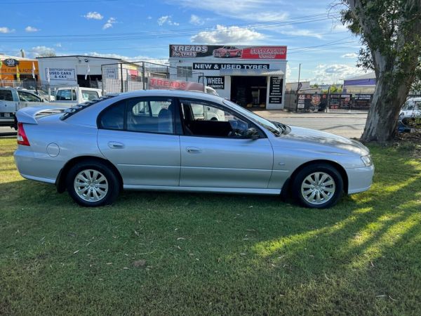 2005 Holden Commodore Sedan Executive VZ image