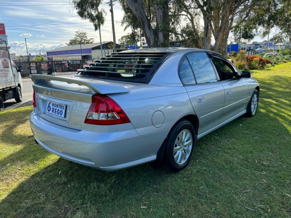 2005 Holden Commodore Sedan Executive VZ image