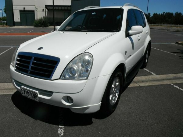 2009 Ssangyong Rexton II Y200 MY08 RX270 XDI (7 Seat) White 5 Speed Automatic Wagon image