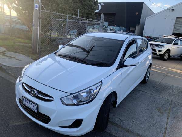 2016 HYUNDAI ACCENT Hatch image