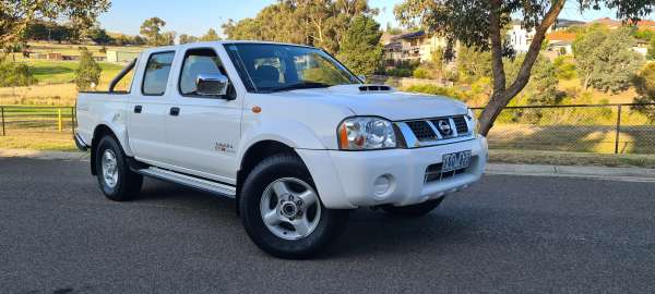 2011 NISSAN NAVARA Dual Cab Utility image