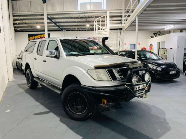 2011 Nissan Navara Utility D40 ST-X Utility Dual Cab 4dr Man 6sp 4x4 2.5DT image