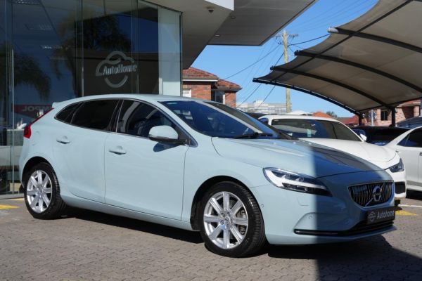 2017 Volvo V40 Hatchback T4 Inscription M Series MY18 image