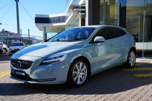 2017 Volvo V40 Hatchback T4 Inscription M Series MY18 image
