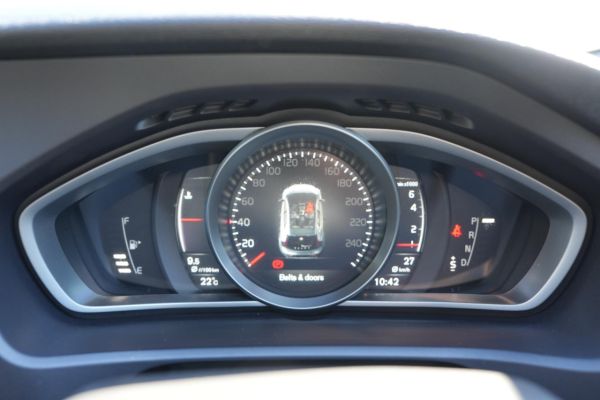 2017 Volvo V40 Hatchback T4 Inscription M Series MY18 image
