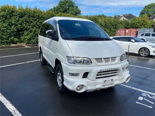 2005 Mitsubishi Delica Van Wagon Spacegear Active Field Edition  4WD PD6W image