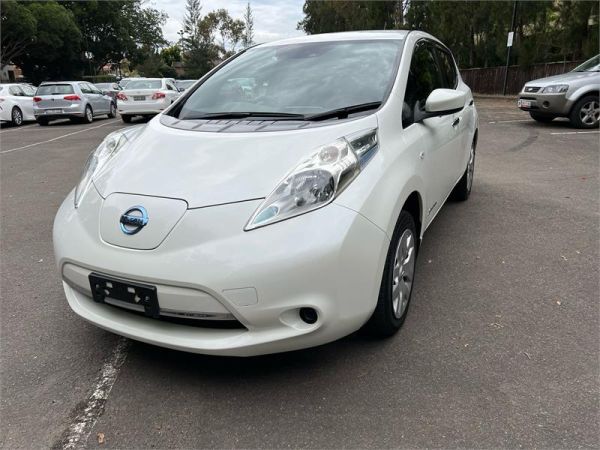 2016 Nissan Leaf Hatchback 30S AZE0 image