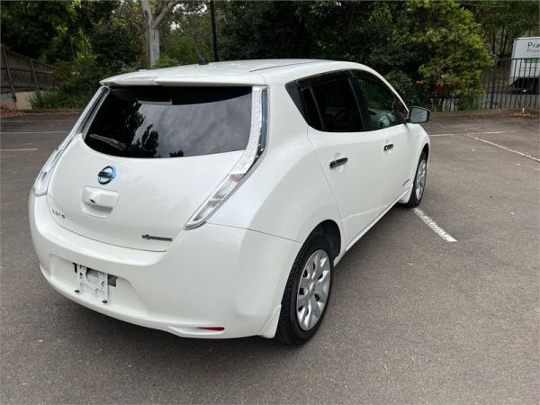 2016 Nissan Leaf Hatchback 30S AZE0 image