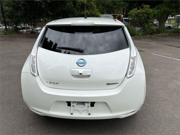 2016 Nissan Leaf Hatchback 30S AZE0 image