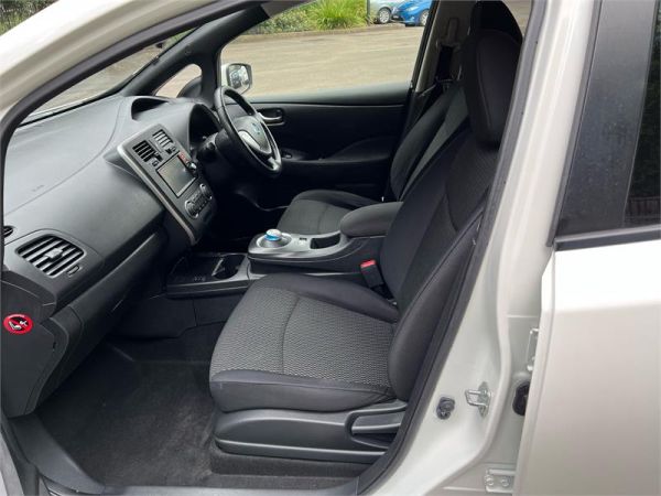 2016 Nissan Leaf Hatchback 30S AZE0 image