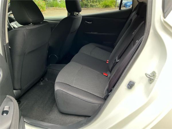 2016 Nissan Leaf Hatchback 30S AZE0 image