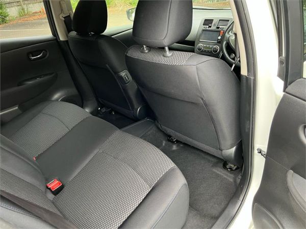 2016 Nissan Leaf Hatchback 30S AZE0 image