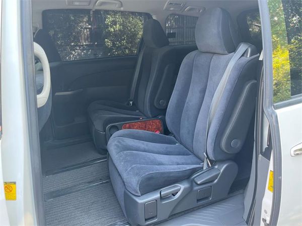 2011 Toyota Estima STATION WAGON AERAS ACR50 image