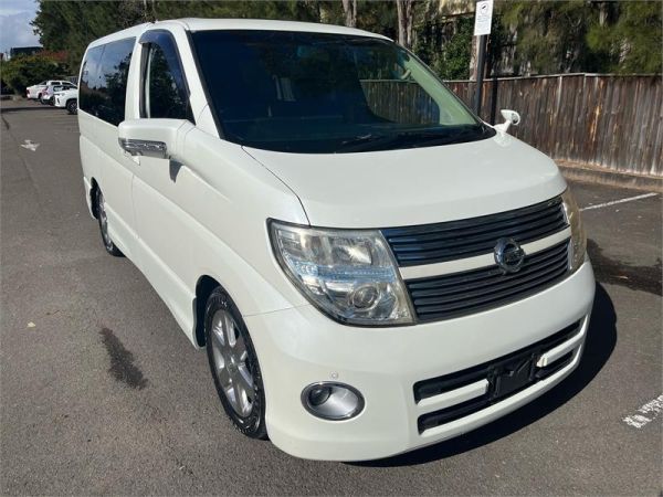2009 Nissan Elgrand Wagon Highway Star E51 image