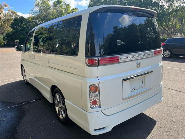 2009 Nissan Elgrand Wagon Highway Star E51 image