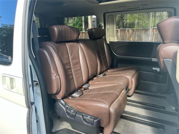 2009 Nissan Elgrand Wagon Highway Star E51 image