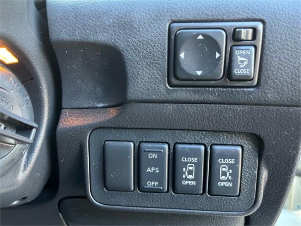 2009 Nissan Elgrand Wagon Highway Star E51 image