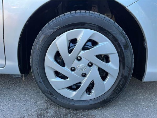 2017 Toyota Corolla STATION WAGON FIELDER NKE165 image