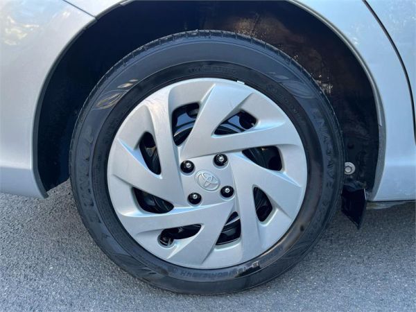 2017 Toyota Corolla STATION WAGON FIELDER NKE165 image