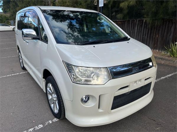 2011 Mitsubishi Delica Van Wagon D:5 CV5W image