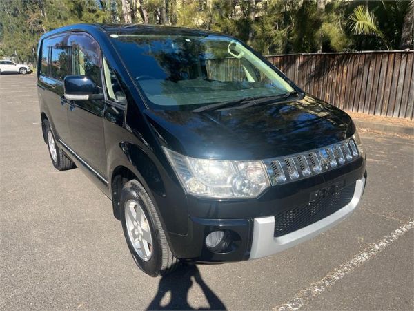 2010 Mitsubishi Delica Van Wagon D:5 D:5 CV5W image