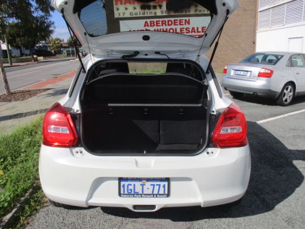 SUZUKI SWIFT HATCH 2018 image
