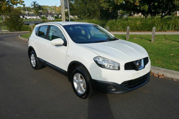 2012 Nissan Dualis J10 Series II ST (4x2) White 6 Speed Manual Wagon image