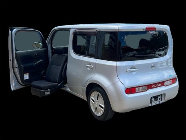 2014 NISSAN CUBE 4D WAGON Z12 image
