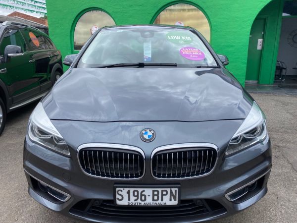 2017 BMW 220i Hatch image