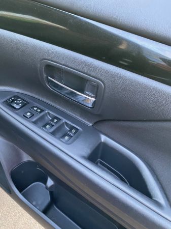 2018 Mitsubishi OUTLANDER 7 Seater SUV image