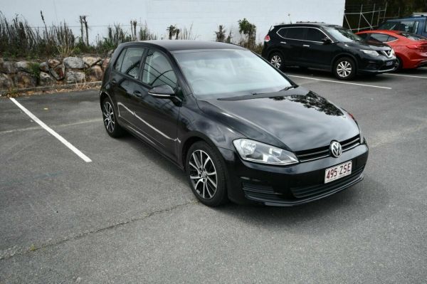 2014 Volkswagen Golf Hatchback 90TSI VII image