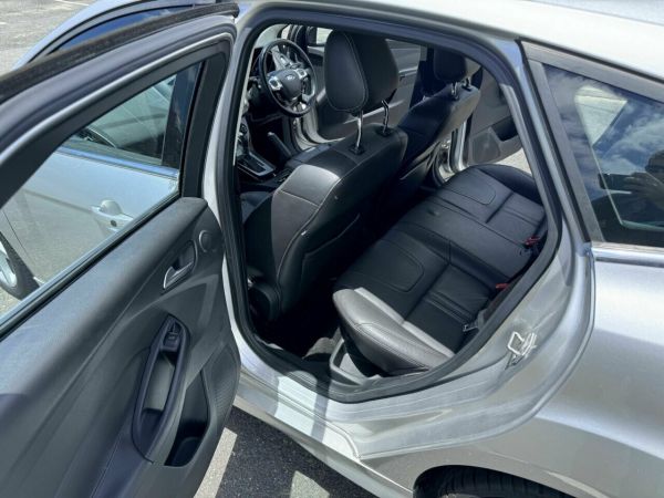 2012 Ford Focus Hatchback TITANIUM LW LW image