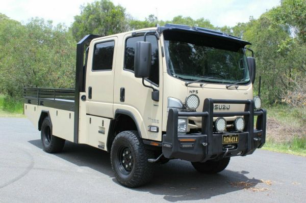 2022 Isuzu Nps Crewcab  155 4x4 Crew Ca image
