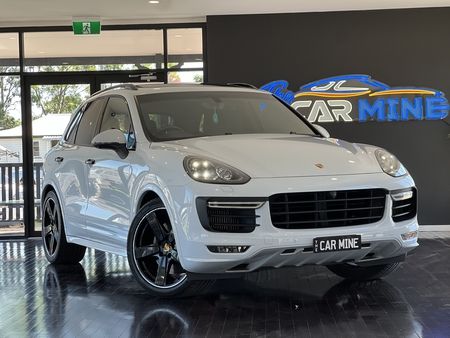 2016 Porsche Cayenne WAGON GTS 92A MY17 image