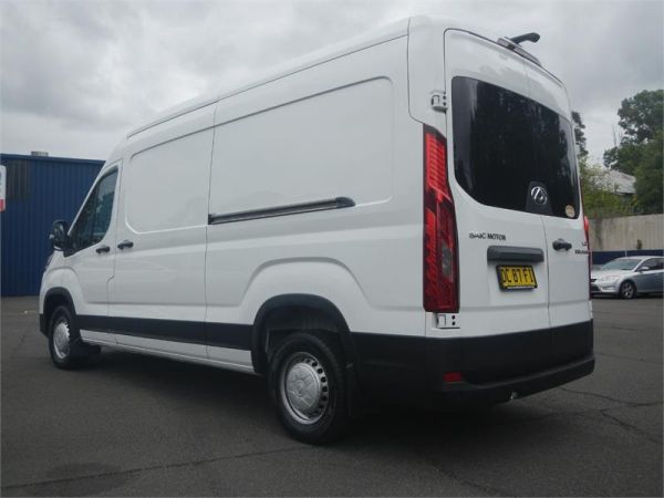 2021 Sv63d Deliver 9 VAN LWB SV63D MID ROOF RWD image