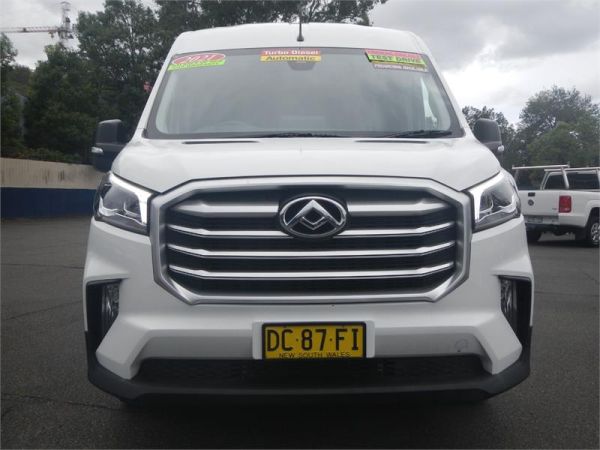 2021 Sv63d Deliver 9 VAN LWB SV63D MID ROOF RWD image