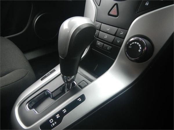 2015 Holden Cruze 4D SEDAN EQUIPE JH MY15 image