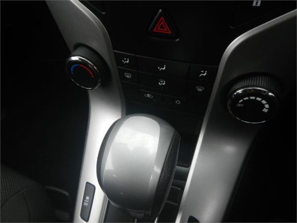 2015 Holden Cruze 4D SEDAN EQUIPE JH MY15 image