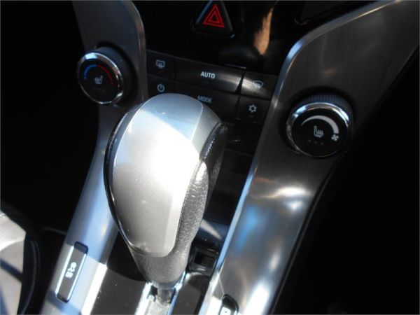 2015 Holden Cruze 4D SEDAN CDX JH MY15 image