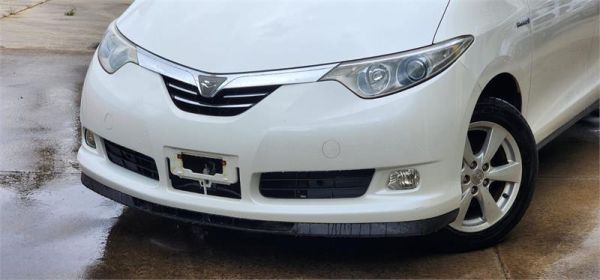 2006 Toyota Estima People Mover Hybrid X 1 image