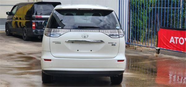 2006 Toyota Estima People Mover Hybrid X 1 image