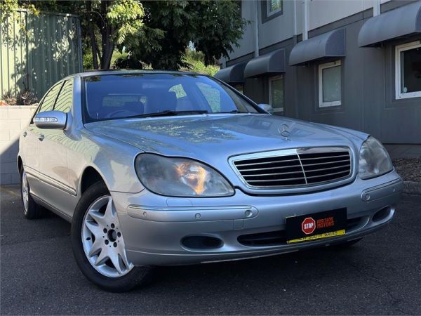 2001 MERCEDES-BENZ S500 4D SEDAN W220 L image