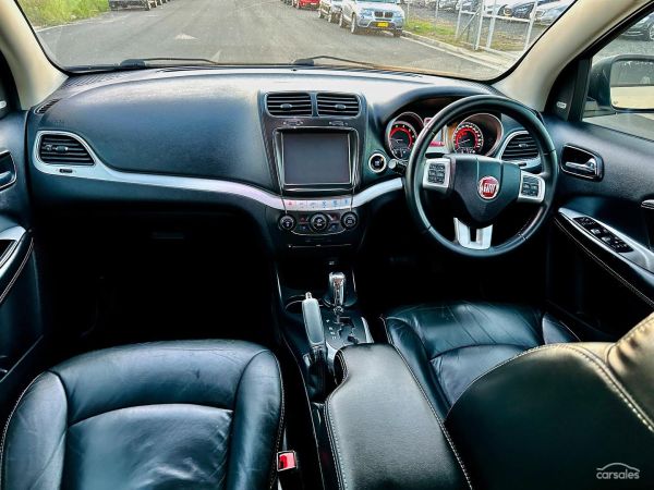 2015 Fiat Freemont Lounge Auto MY15 image