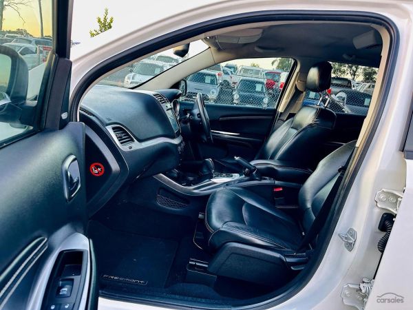 2015 Fiat Freemont Lounge Auto MY15 image