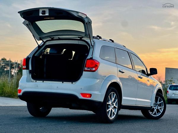 2015 Fiat Freemont Lounge Auto MY15 image