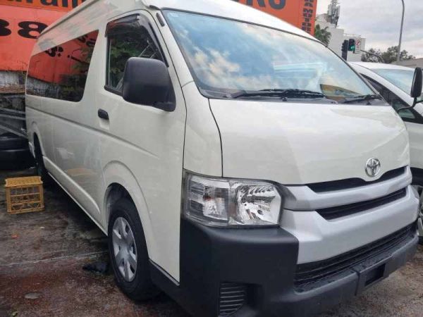 2015 TOYOTA Hiace COMMUTER image