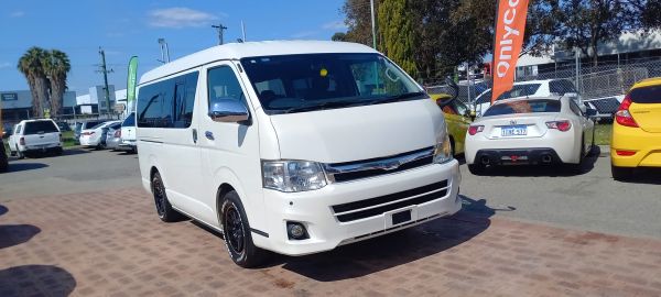 2010 TOYOTA HIACE SUPER GL  3.0L DIESEL TURBO image