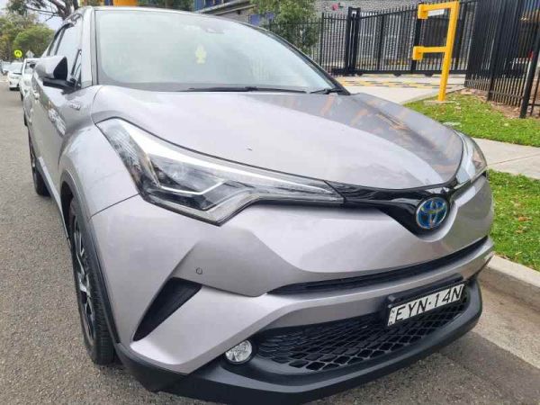 2017 TOYOTA C-HR (2WD) image